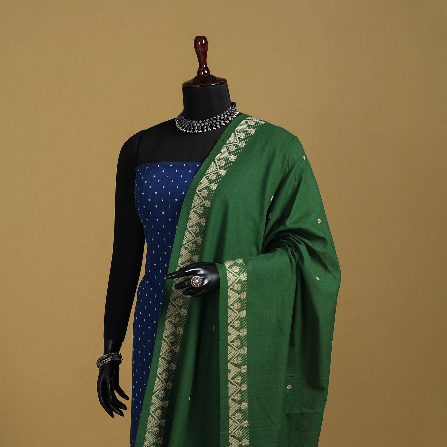 Green - cotton buti jacquard dupatta with thread border 16