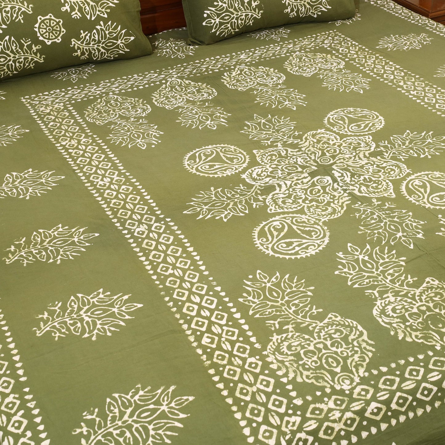 Buy Green Cotton Double Hand Batik Print Bed Sheet Set