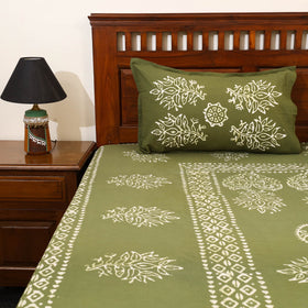 Buy Green Cotton Double Hand Batik Print Bed Sheet Set