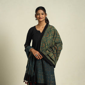 Green - cotton dupatta with tassels 08 - handcrafted