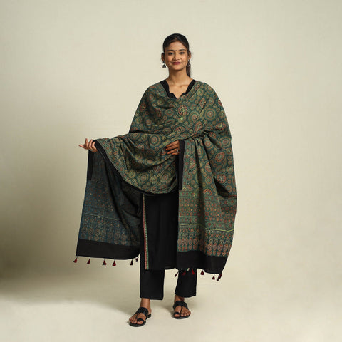 Green - cotton dupatta with tassels 08 - handcrafted