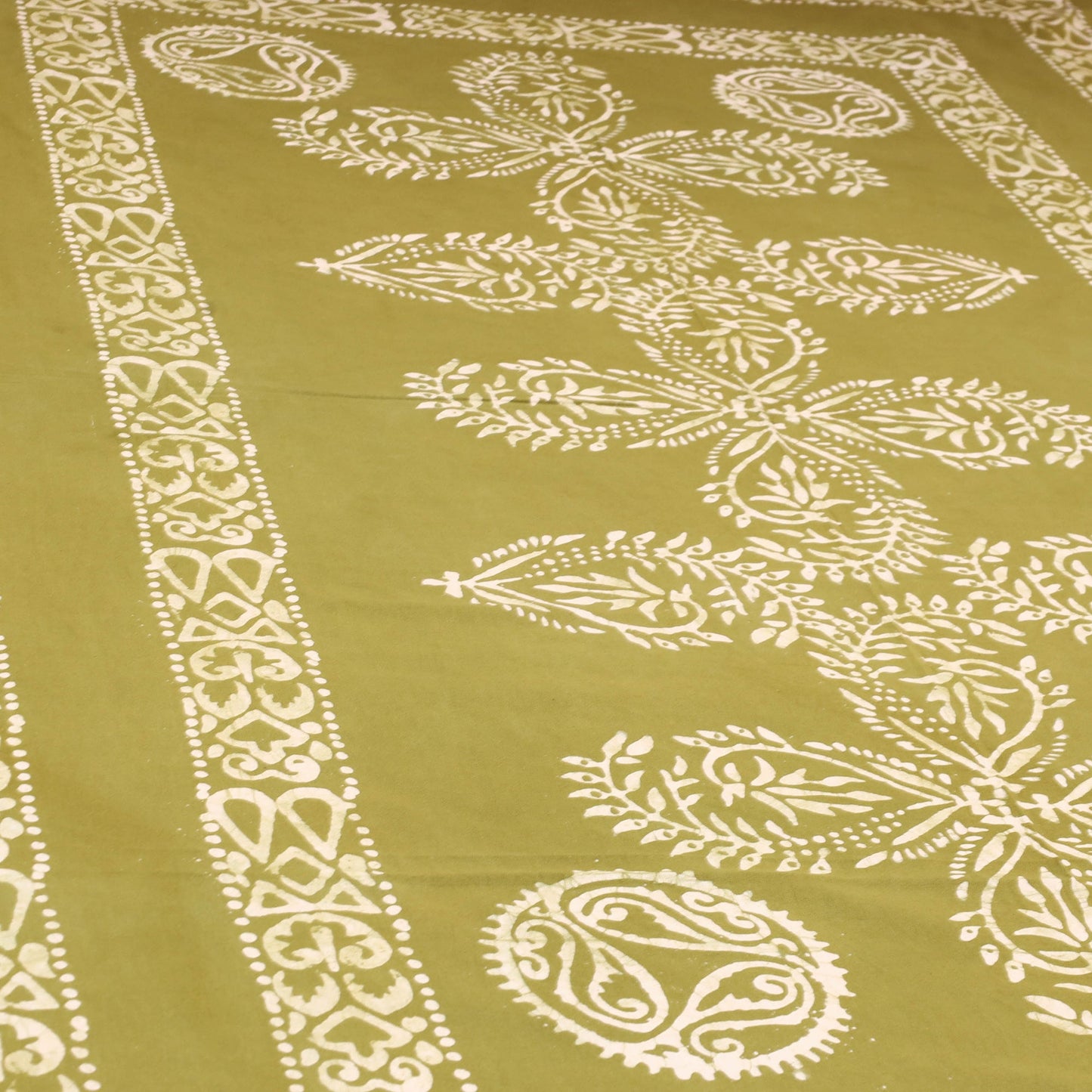 Buy Hand Batik Print Bed Sheet Online at iTokri.com