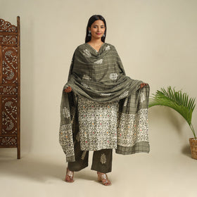 Buy Green Cotton Hand Batik Print Suit Set