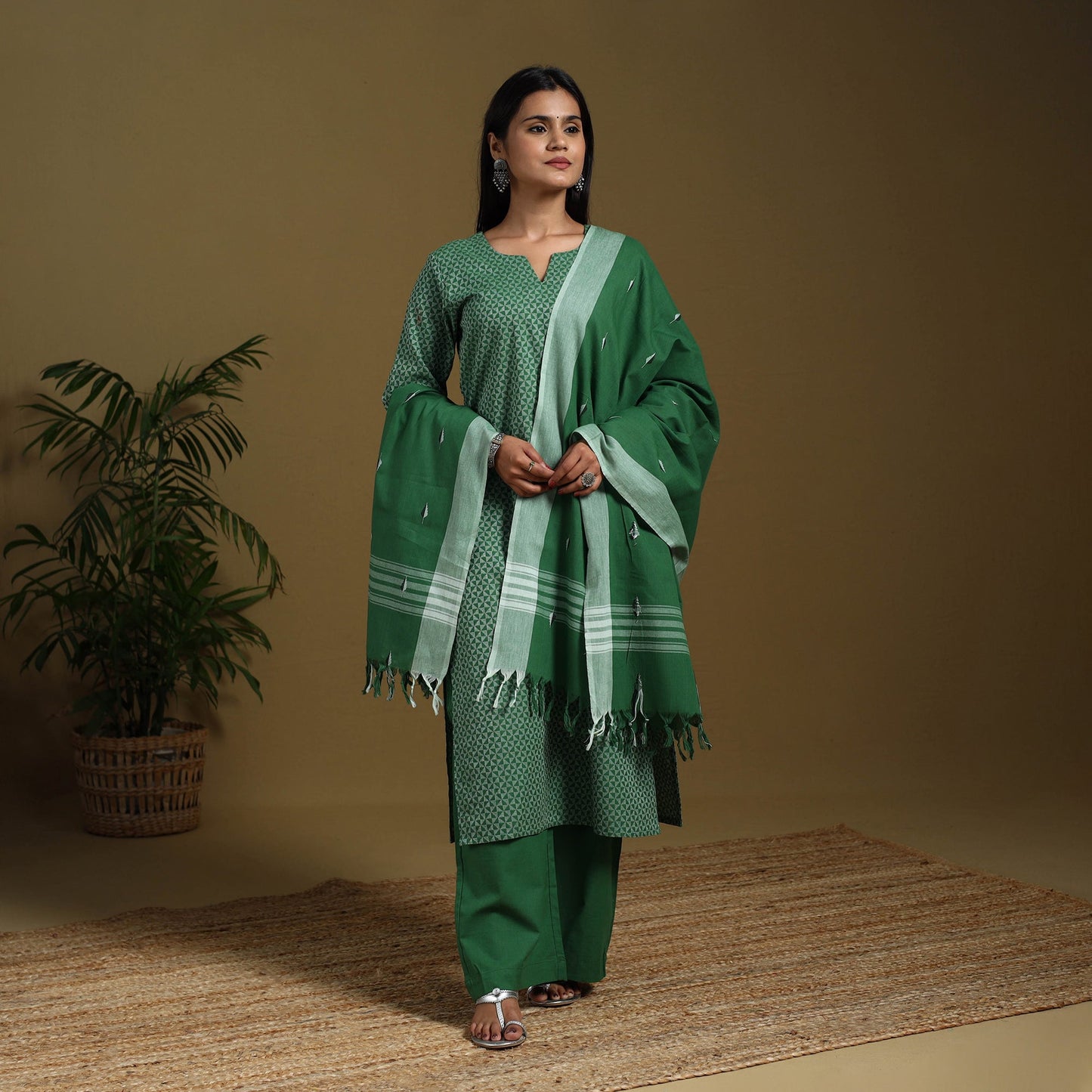 Green - cotton jacquard kurta set (set of 3) 01