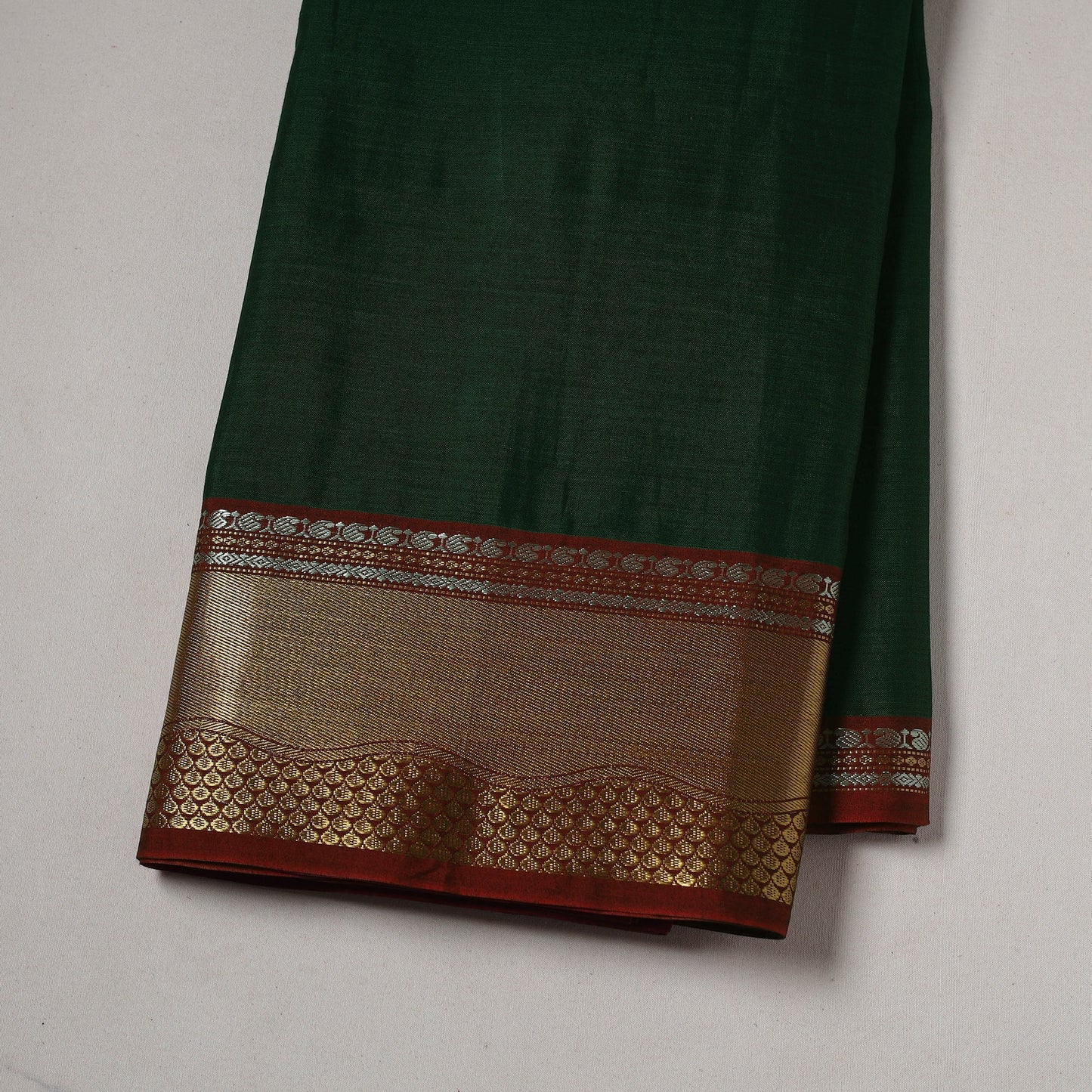 Dharwad cotton fabric with border 22 - handcrafted