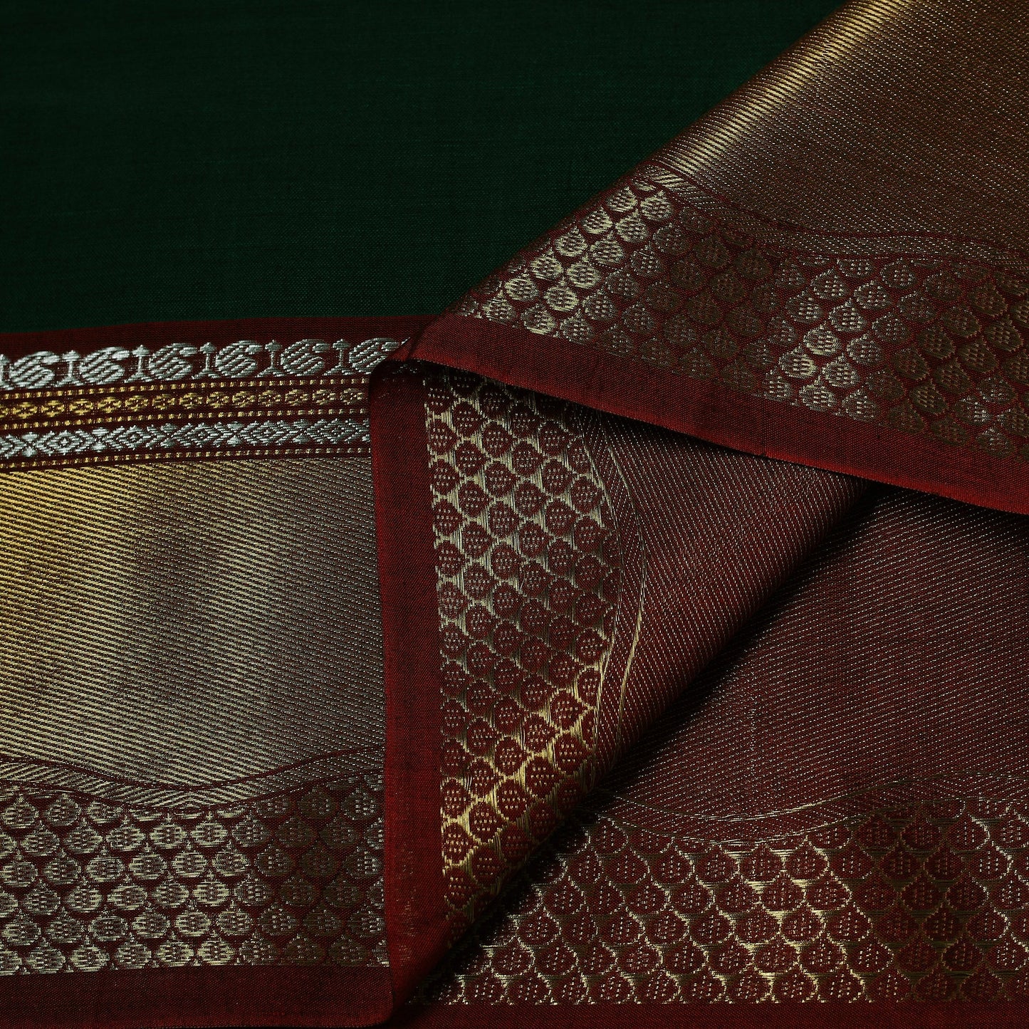 Dharwad cotton fabric with border 22 - handcrafted