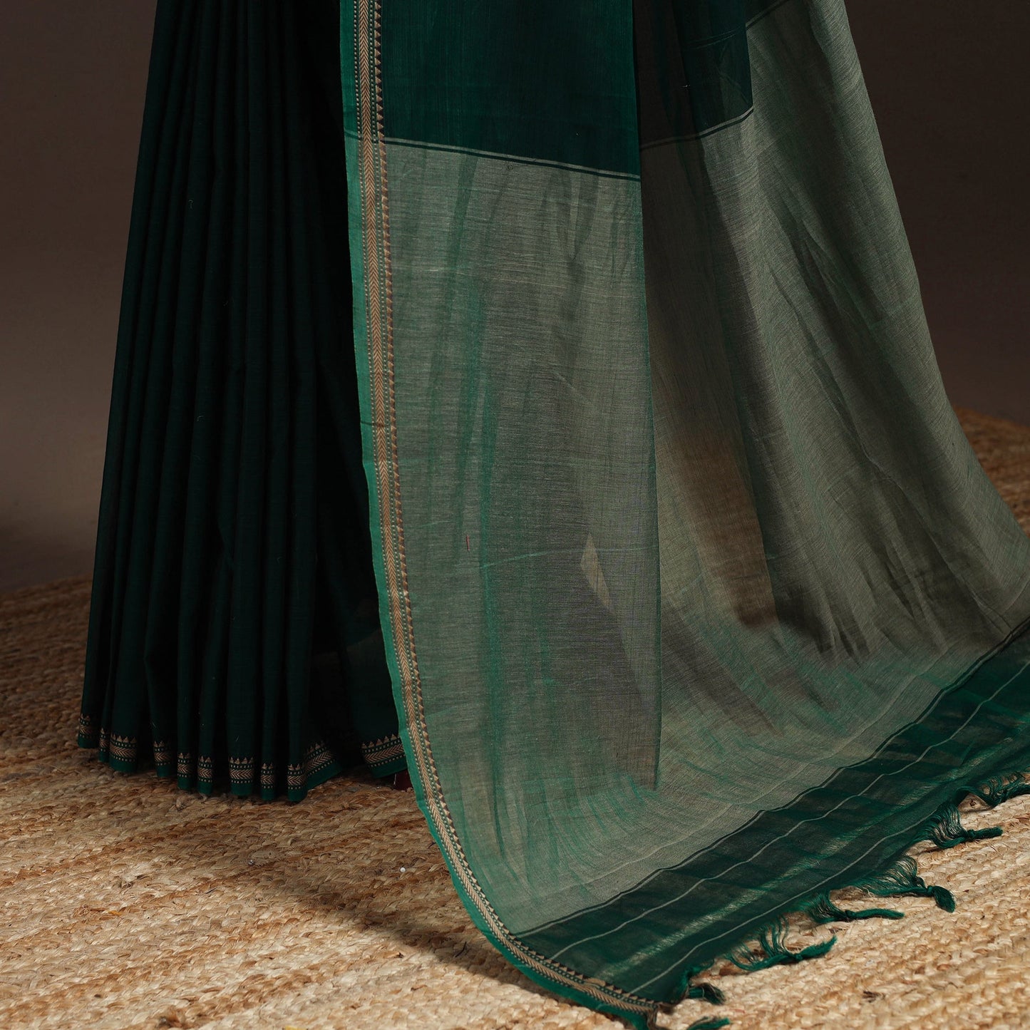 Dharwad cotton saree with border 02 - handcrafted