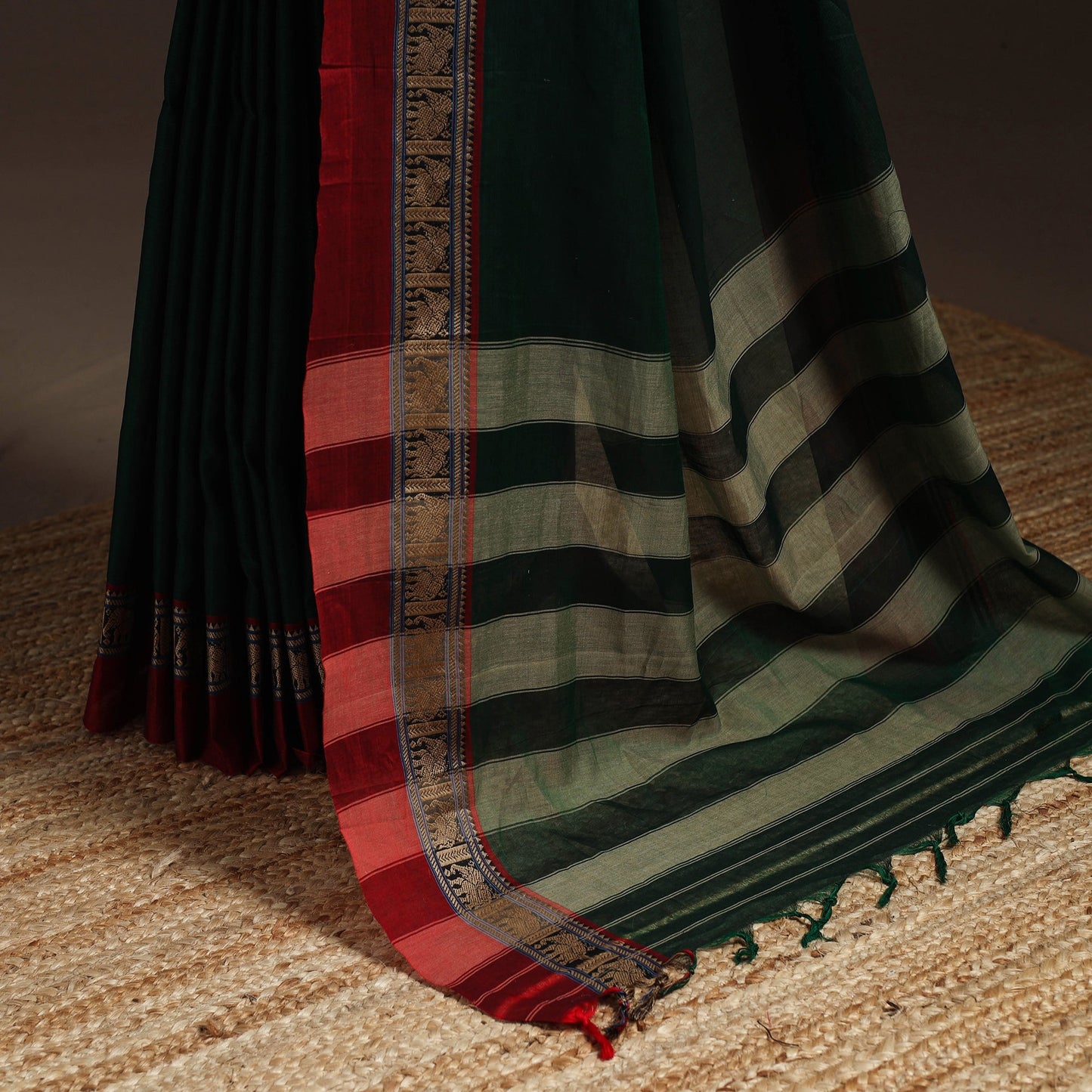 Dharwad cotton saree with border 34 - handcrafted