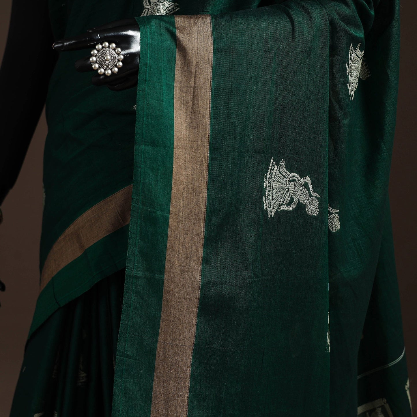 Dharwad cotton saree with thread buta 10 - handcrafted