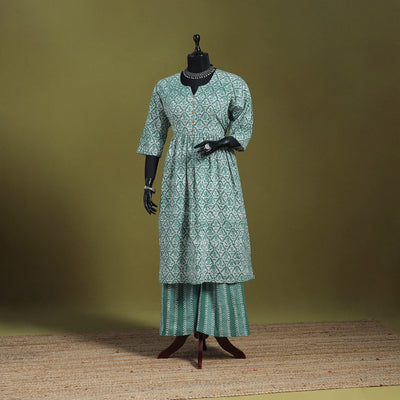 Green - flared cotton hand batik suit set (set of 2) 15