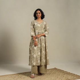 Green Flared Cotton Jaipur Print Kurta Set (Set of 2)