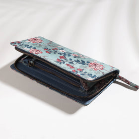 Green Floral Printed Handcrafted Wallet