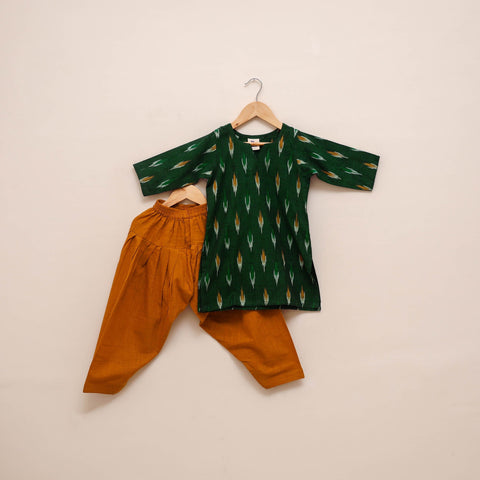 Girls pochampally ikat pure cotton kurta set (3-6 years) 04