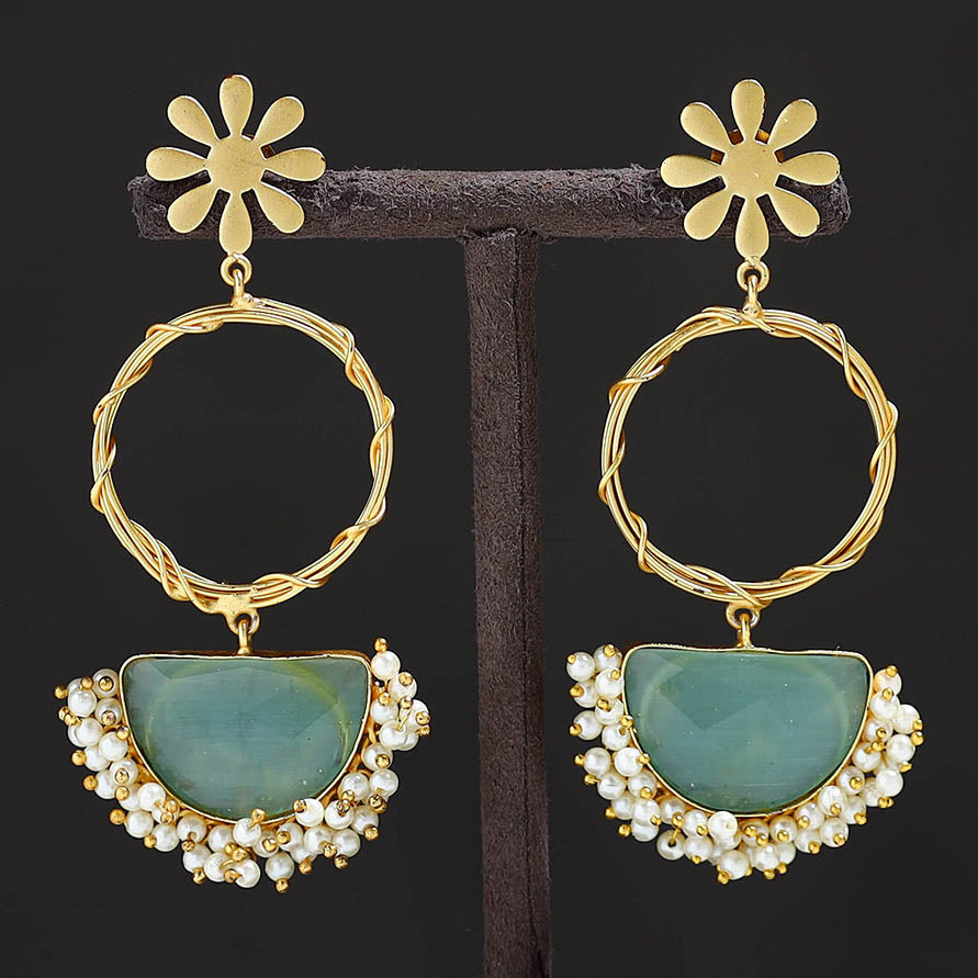 Green - golden plated seep pearl & onyx natural stone