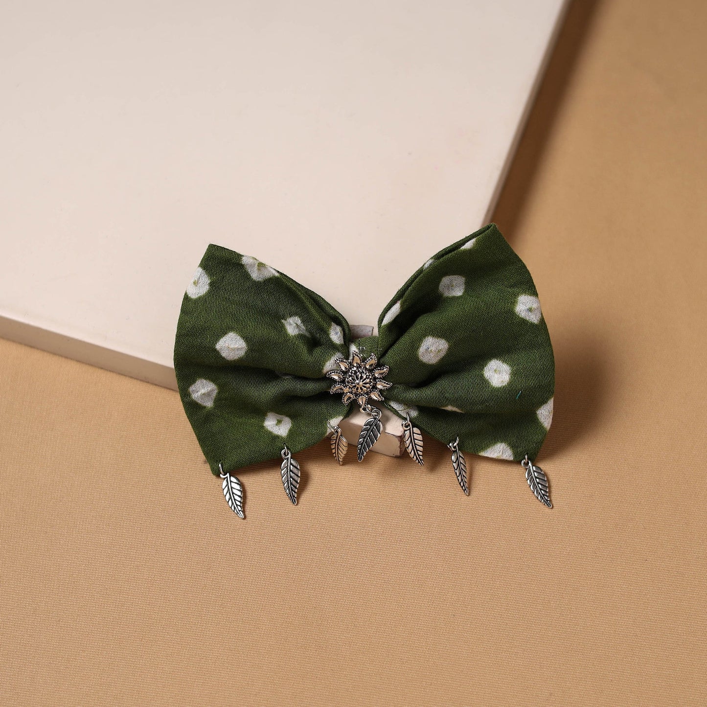 Gs women’s bow hair clip 55 - handcrafted