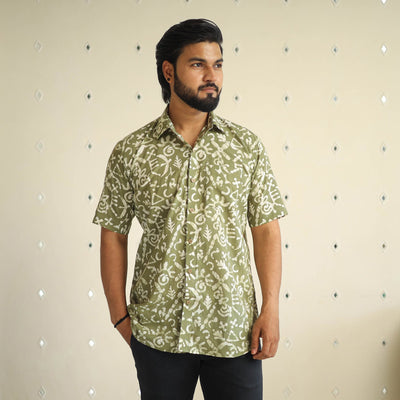 Green Half Sleeve Cotton Men Hand Batik Print Shirt