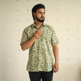 Green Half Sleeve Cotton Men Hand Batik Print Shirt
