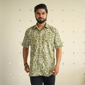 Green Half Sleeve Cotton Men Hand Batik Print Shirt