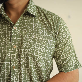 Green Half Sleeve Cotton Men Hand Batik Print Shirt