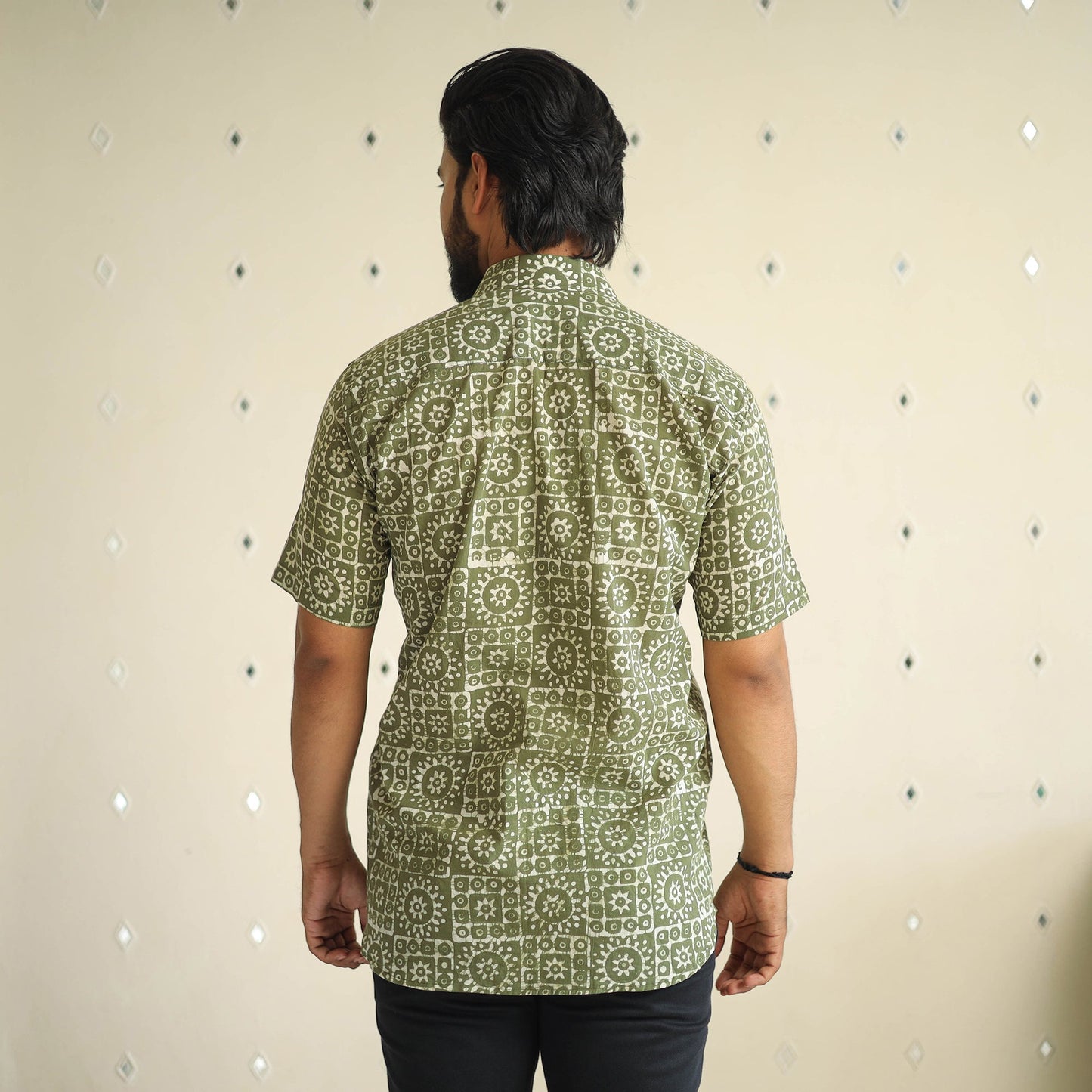 Green Half Sleeve Cotton Men Hand Batik Print Shirt