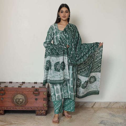 Buy Hand Batik Printed Cotton Kurta with Palazzo & Dupatta Set 08 Online at iTokri.com