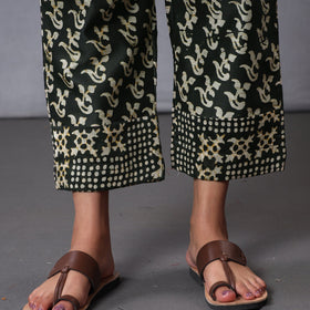 Buy Hand Batik Printing Chanderi Silk Kurta with Palazzo & Dupatta Set Online at iTokri.com