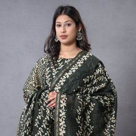 Buy Hand Batik Printing Chanderi Silk Kurta with Palazzo & Dupatta Set Online at iTokri.com