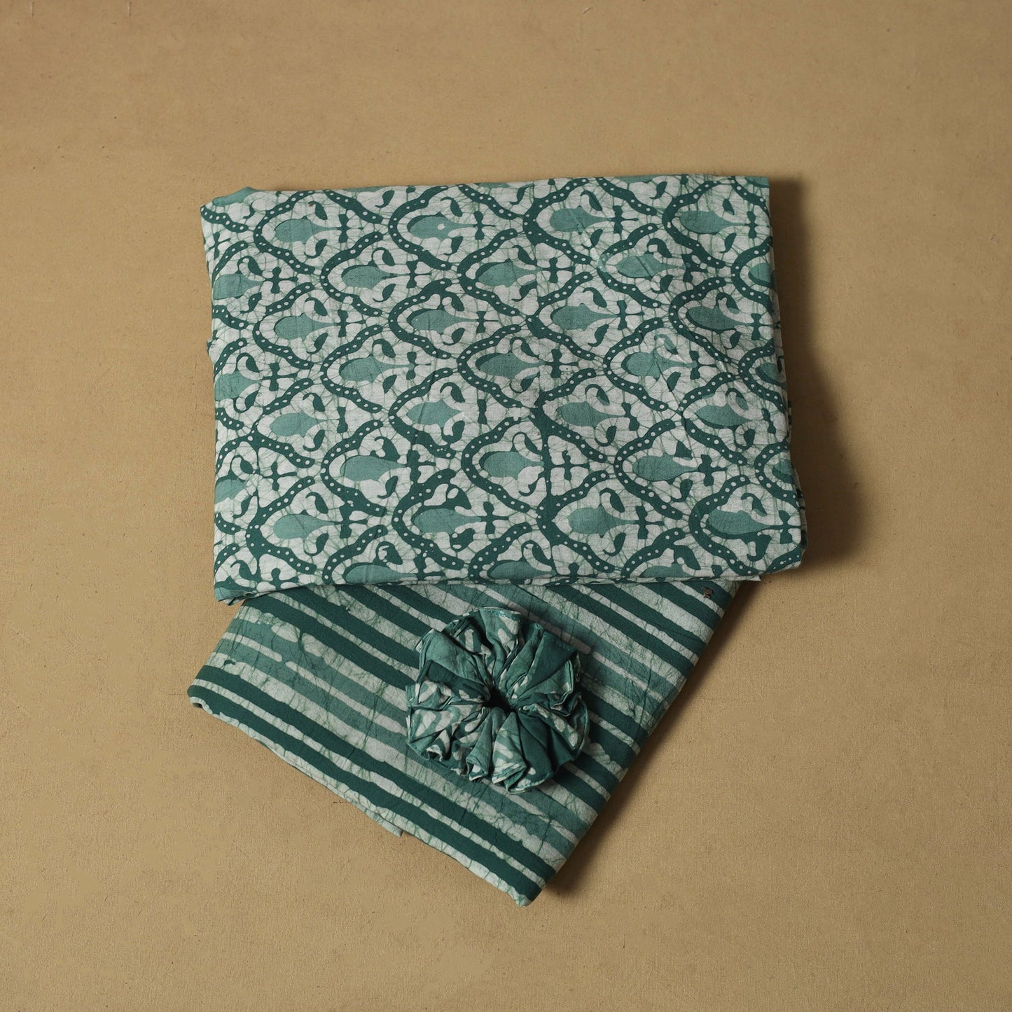 Hand batik cotton 2pc unstitched dress material 01