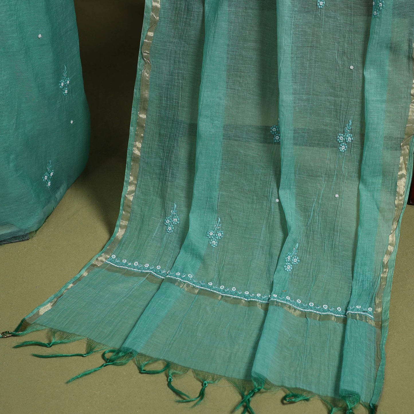 Hand Embroidery 2pc Mul Chanderi Chikankari Dress Material