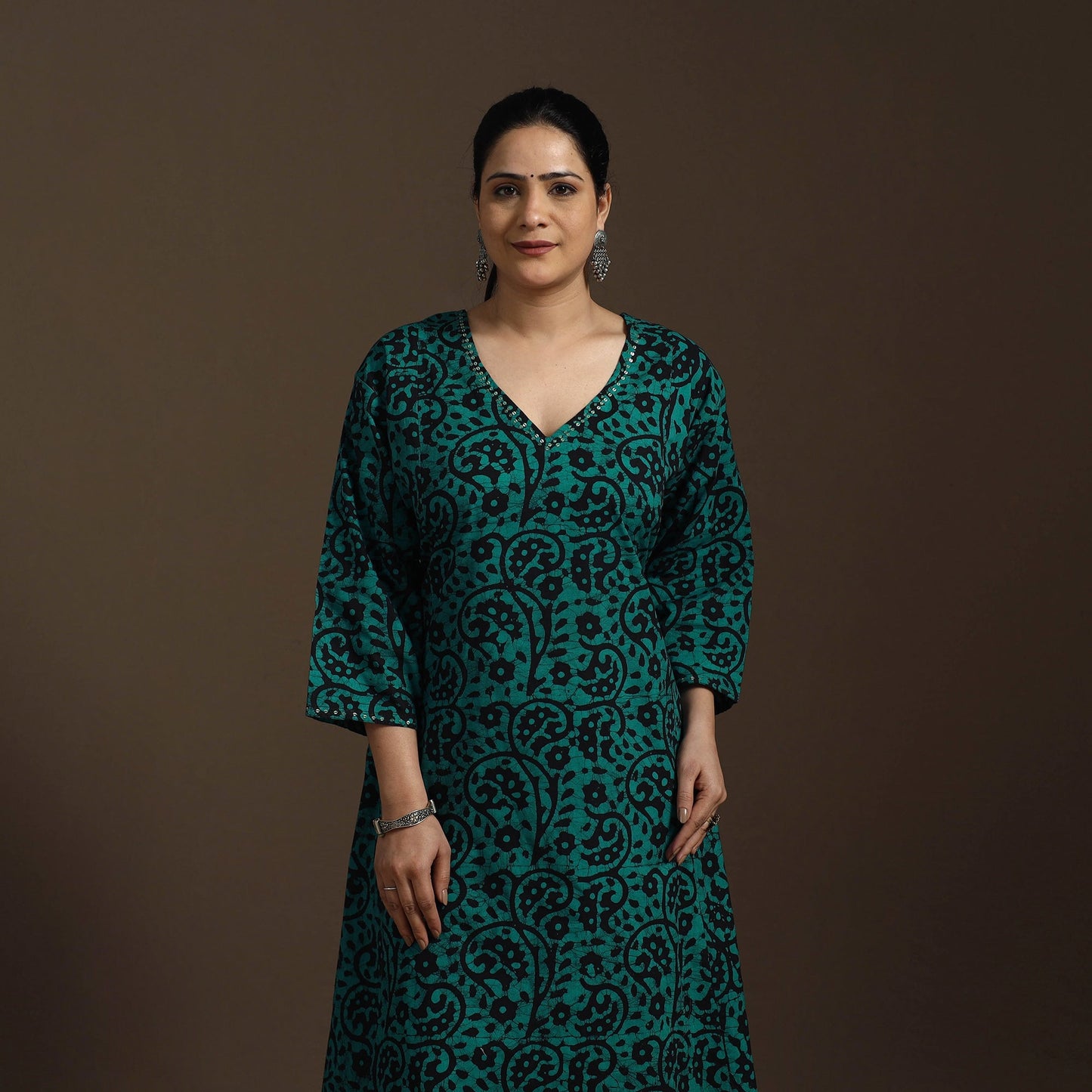 Hand embroidery cotton a-line batik kurta for women 04