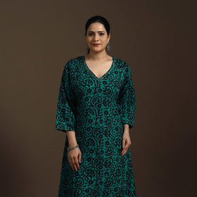 Hand embroidery cotton a-line batik kurta for women 04