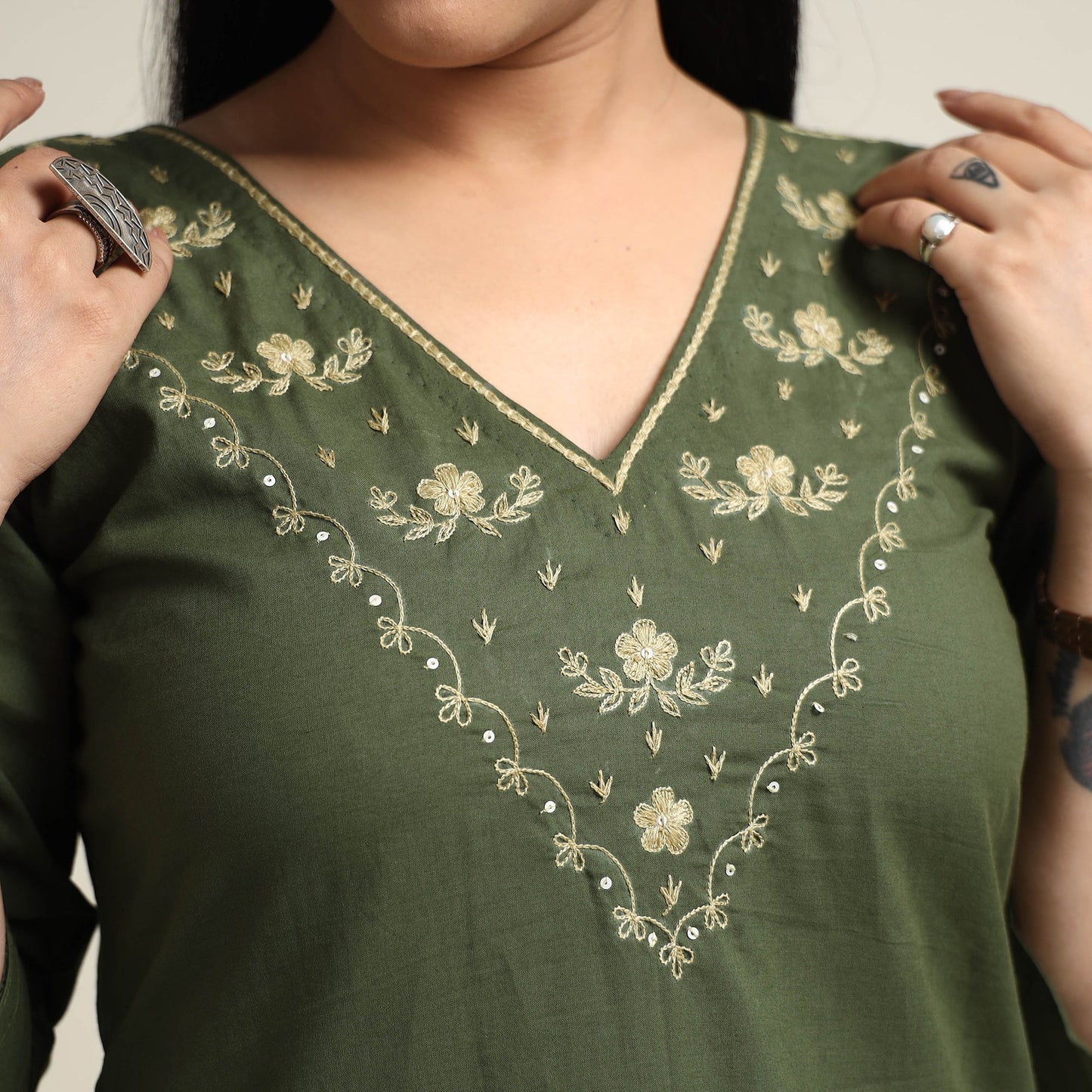 Buy Plain Dyed Hand Embroidery Cotton Long Kurta Online at iTokri.com