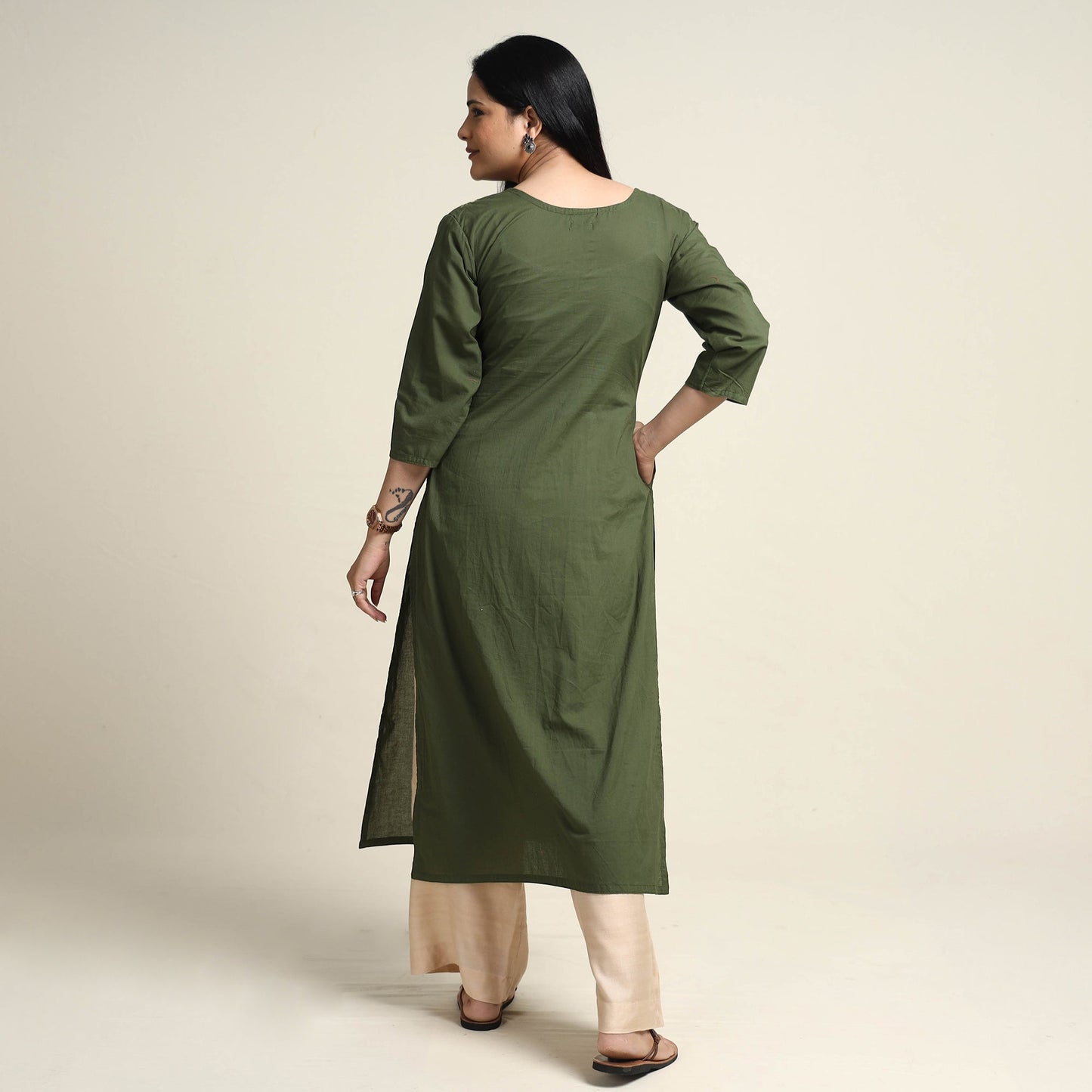 Buy Plain Dyed Hand Embroidery Cotton Long Kurta Online at iTokri.com