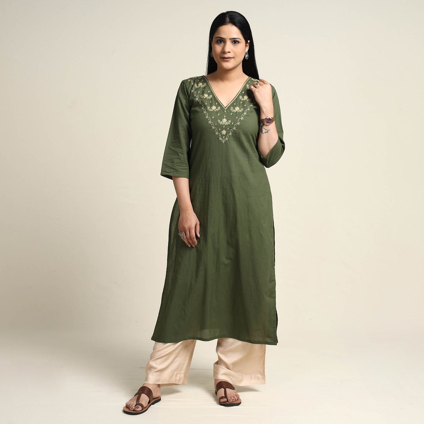 Buy Plain Dyed Hand Embroidery Cotton Long Kurta Online at iTokri.com