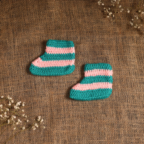Green - hand knitted woollen socks for kids (6-12 months)