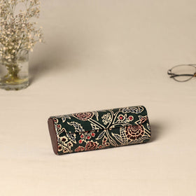 Handcrafted embossed leather spectacle case 07
