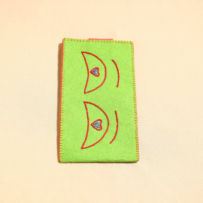 Green Handcrafted Embroidered Felt Mobile Pouch 