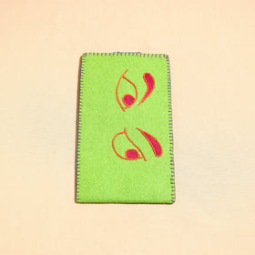 Green Handcrafted Embroidered Felt Mobile Pouch 