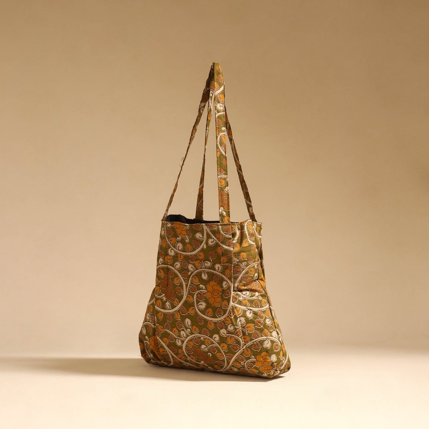 Handcrafted fabric jhola bag 39