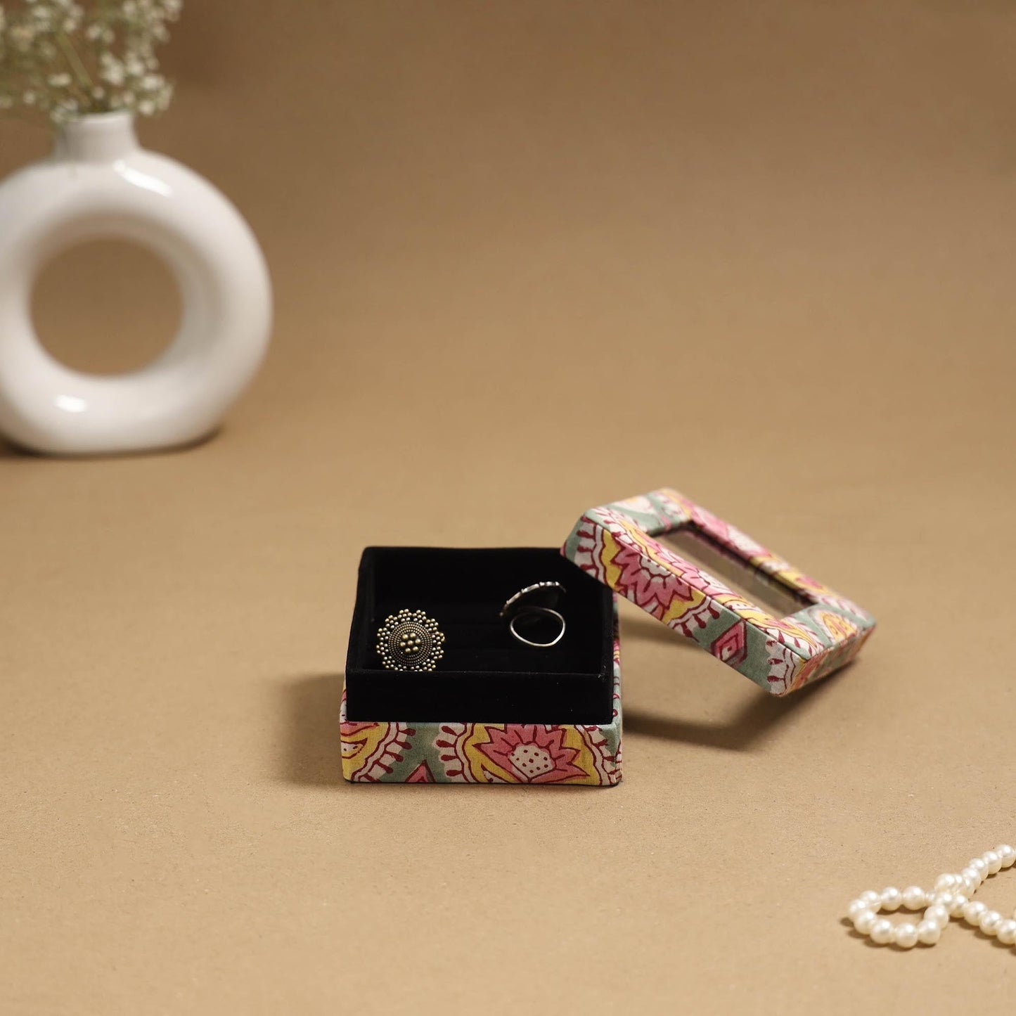 Handcrafted printed fabric ring/earring box 40