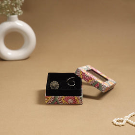 Handcrafted printed fabric ring/earring box 40