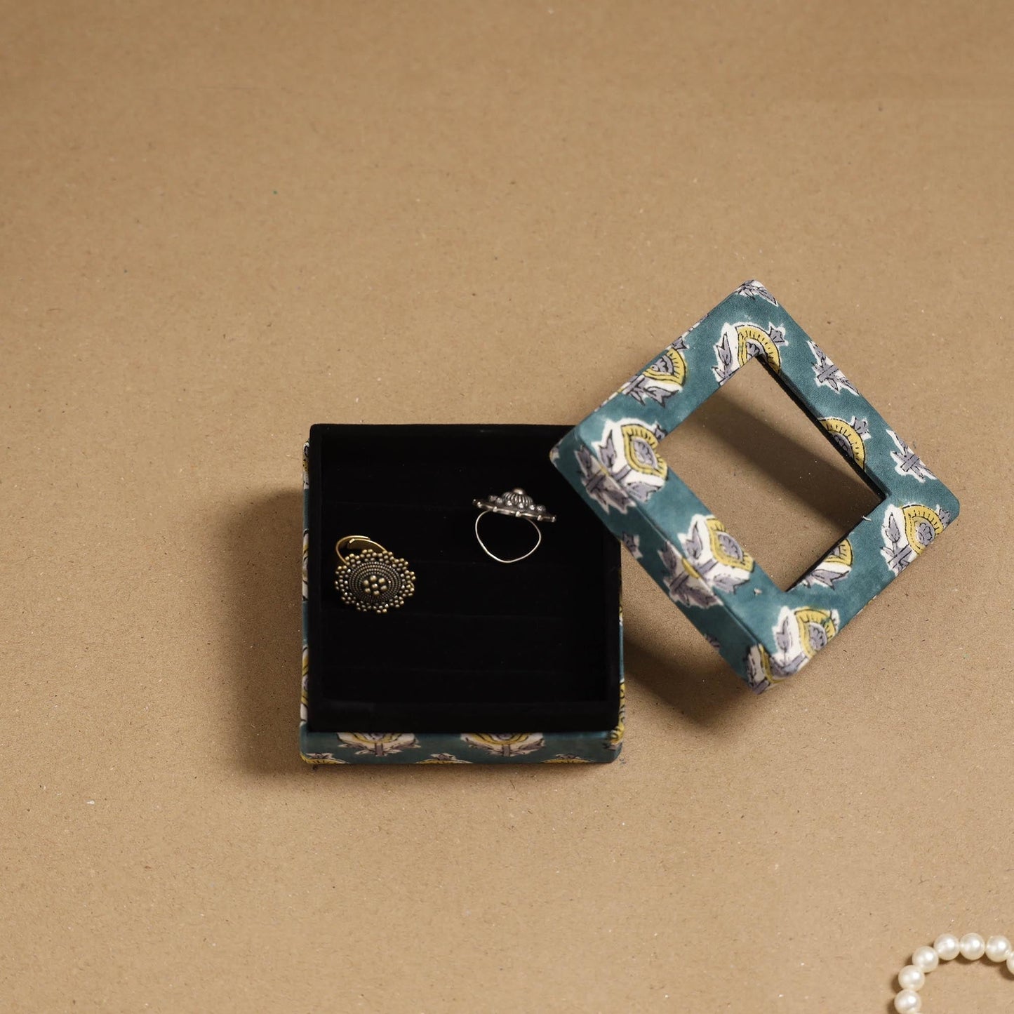 Handcrafted printed fabric ring/earring box 65