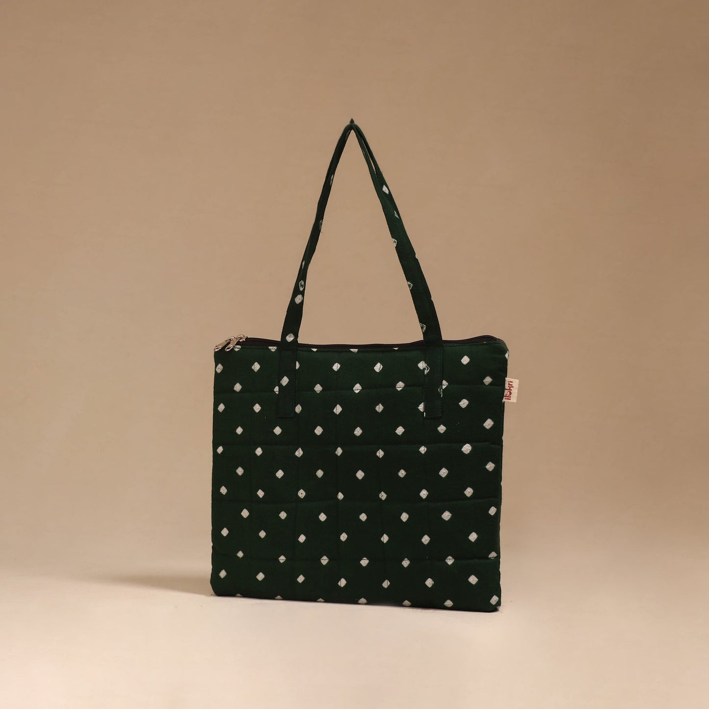 Handcrafted quilted handbag 06