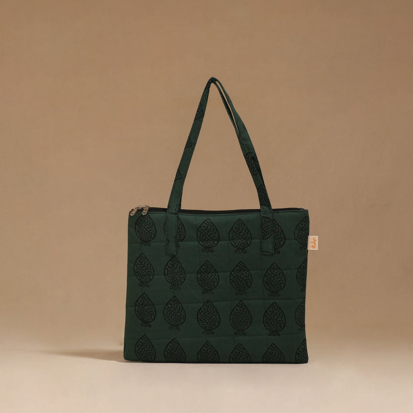 Handcrafted quilted handbag 102
