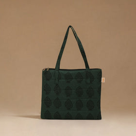 Handcrafted quilted handbag 102