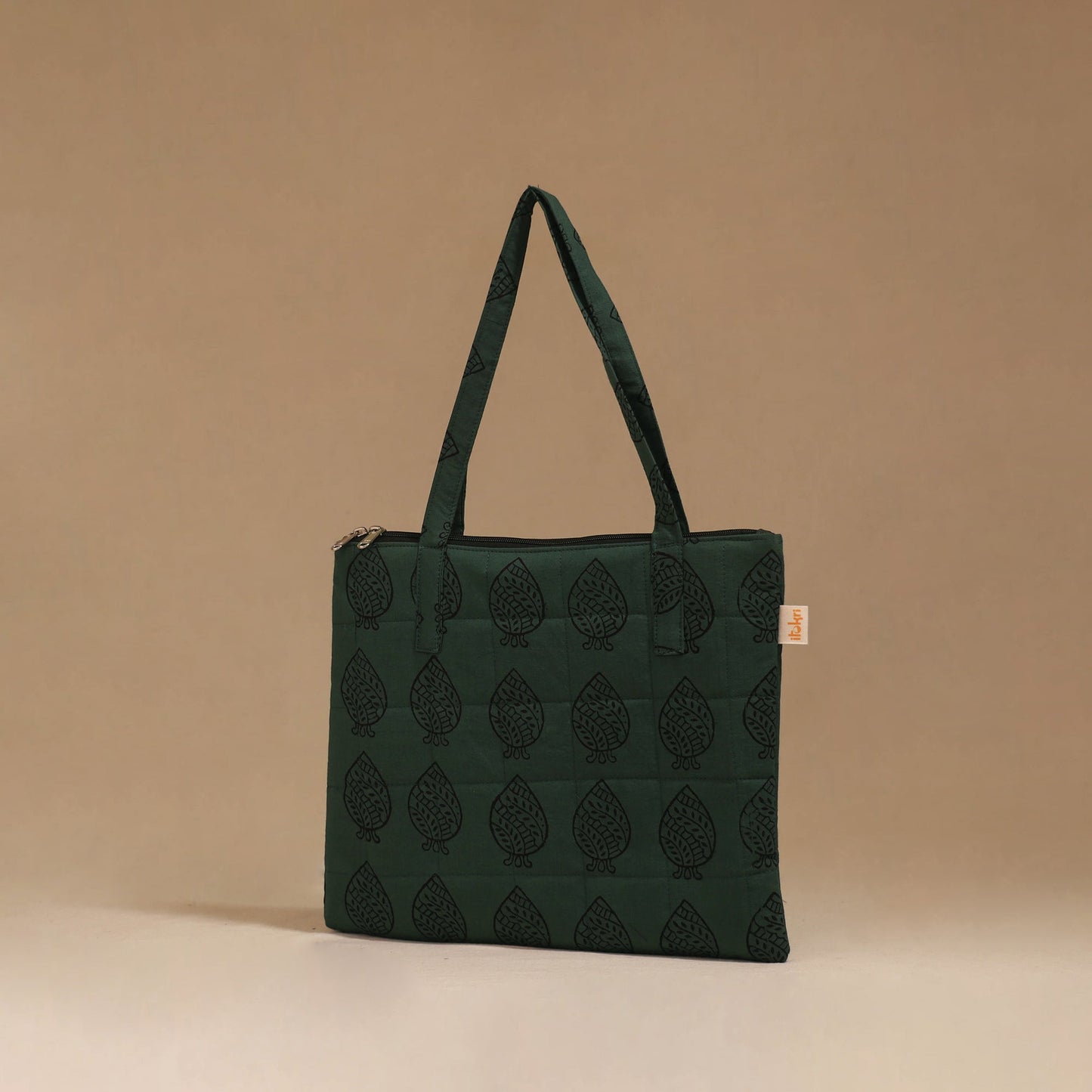 Handcrafted quilted handbag 102