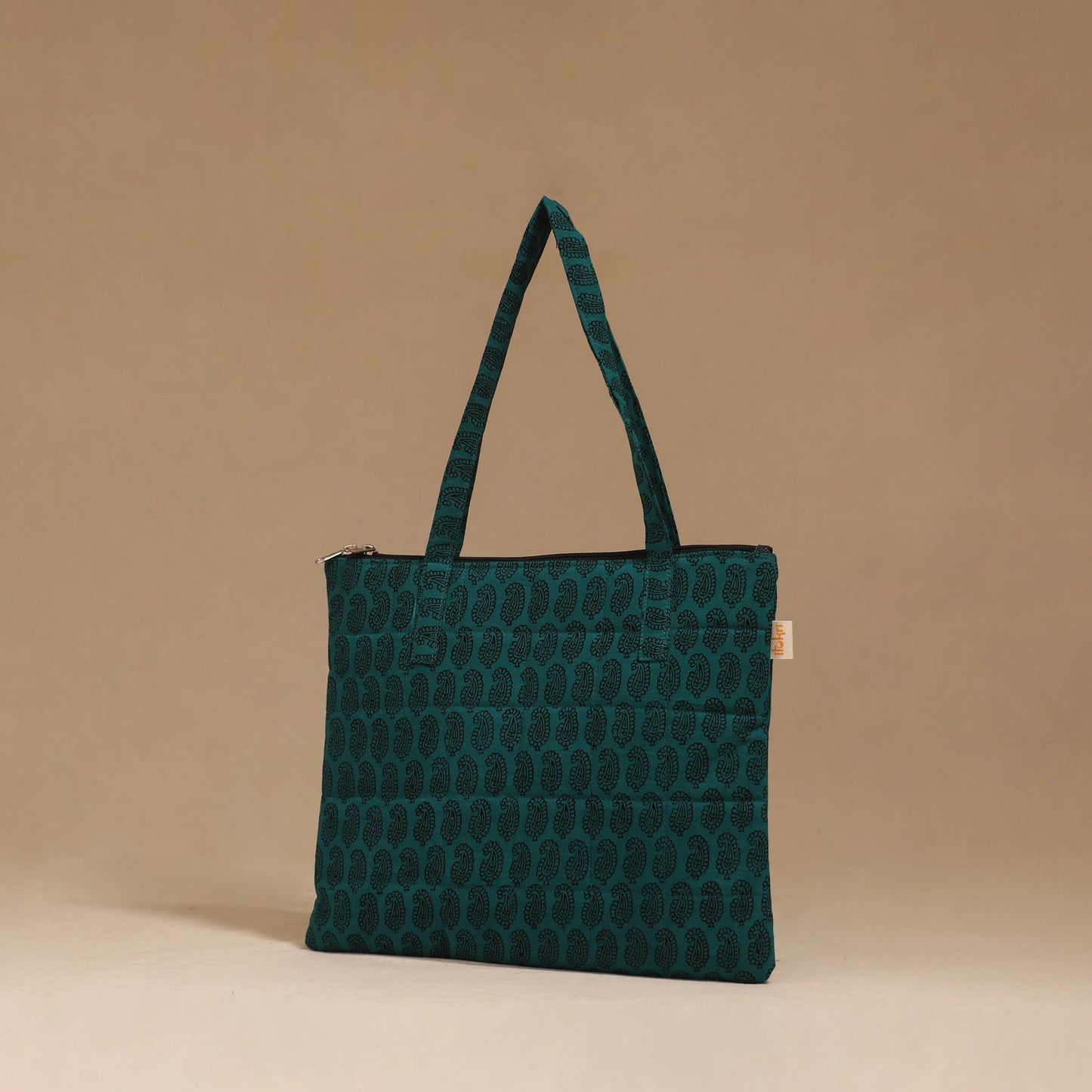 Handcrafted quilted handbag 104