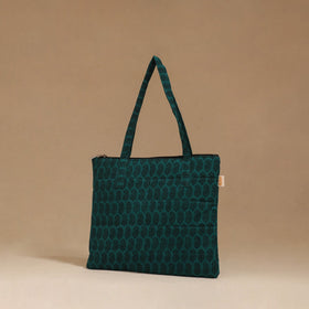 Handcrafted quilted handbag 104