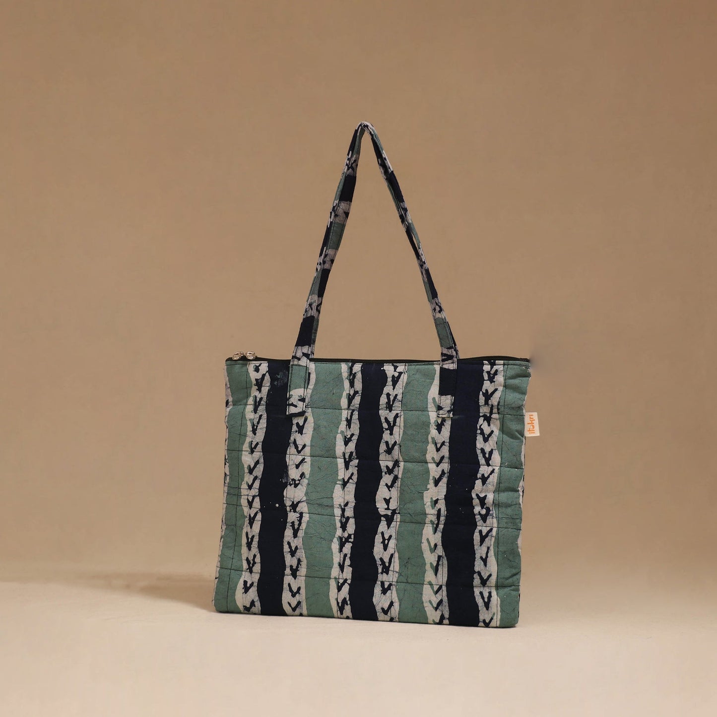 Handcrafted quilted handbag 48