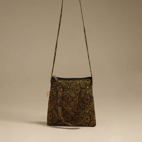 Handcrafted quilted sling bag 29
